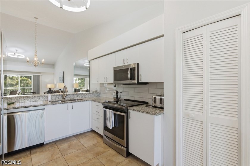 Beautiful first fairway views, tasteful modern decor, updates - photo 4