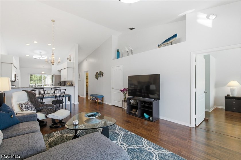 Beautiful first fairway views, tasteful modern decor, updates - photo 10