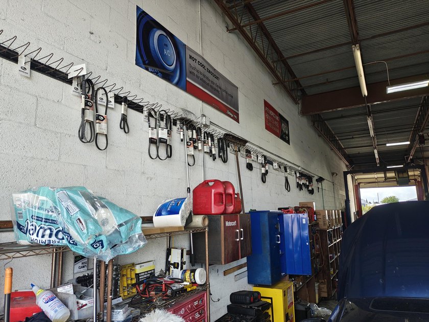Established &amp; Profitable Automotive Repair Shop in West Palm - photo 7