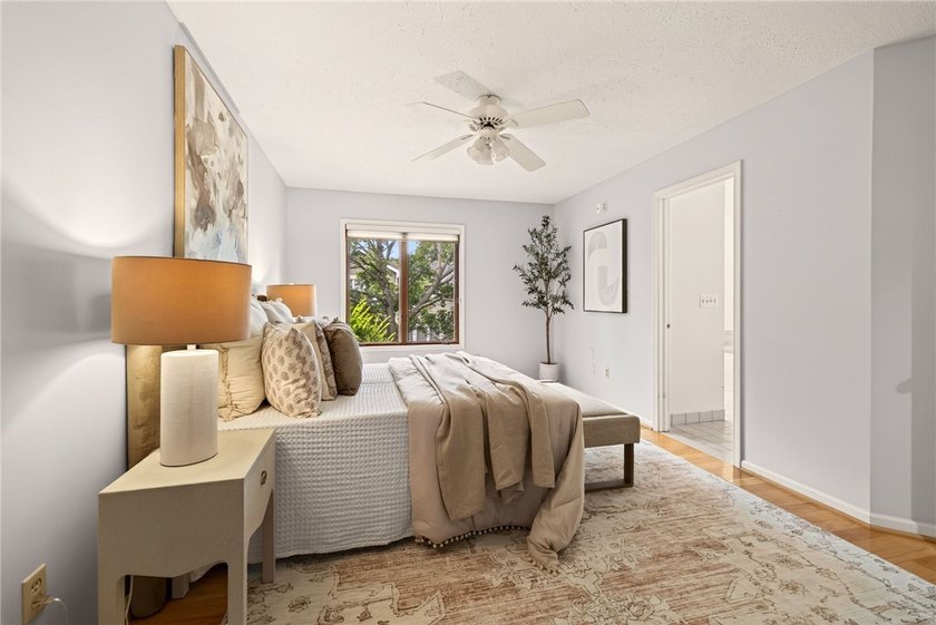 Welcome to 15 Foxborough Lane! This beautifully maintained - photo 25