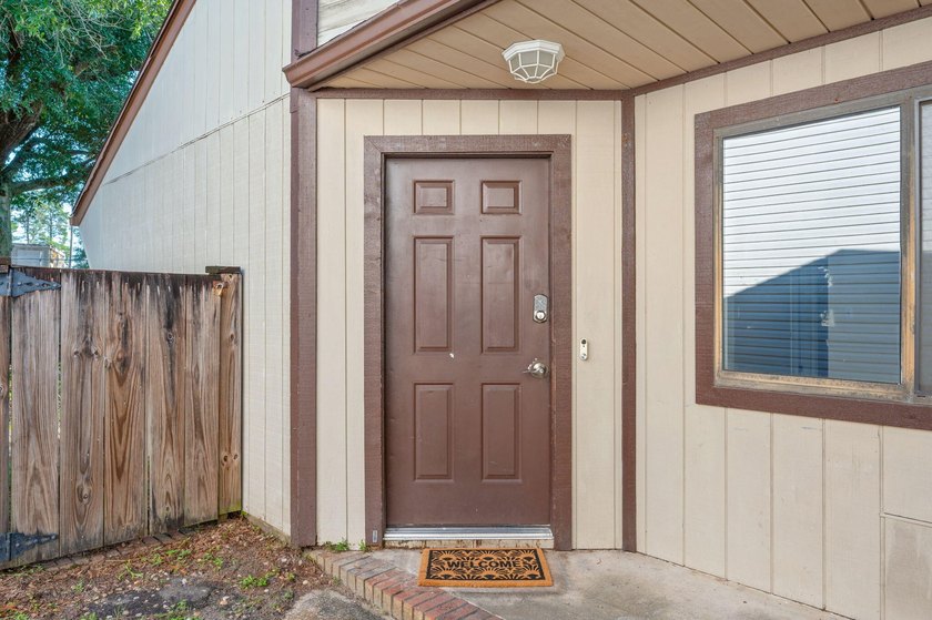 Move-in ready and even better--seller to install new siding &amp; a - photo 5