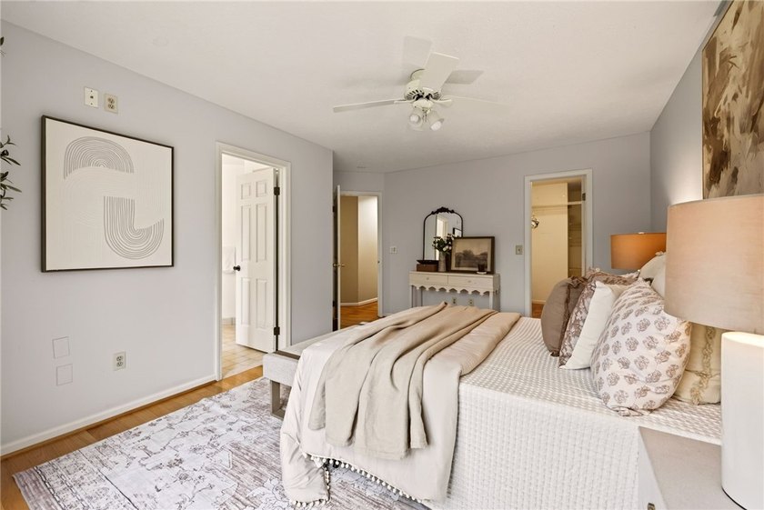 Welcome to 15 Foxborough Lane! This beautifully maintained - photo 26