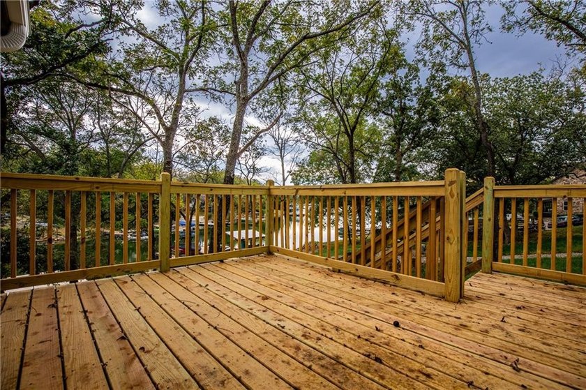 Wake up to stunning lake views and unwind in this quiet no wake - photo 10