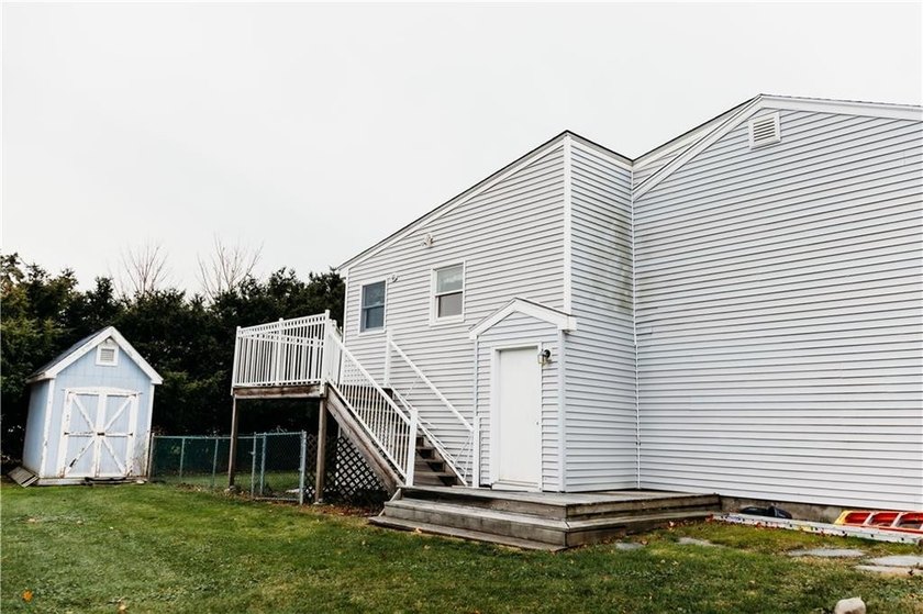 Well maintained home in a very desirable location. Main level - photo 3