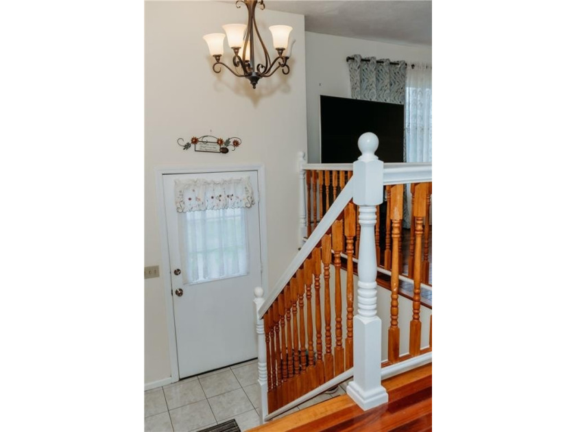 Well maintained home in a very desirable location. Main level - photo 7
