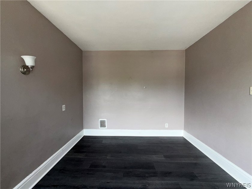Welcome to 23 Albert Ave in the City of Buffalo! This - photo 11