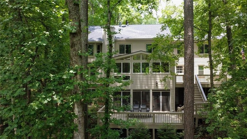 Lake lot. Cul-de-sac. Privacy. Chimney Lakes. One of the larger - photo 3