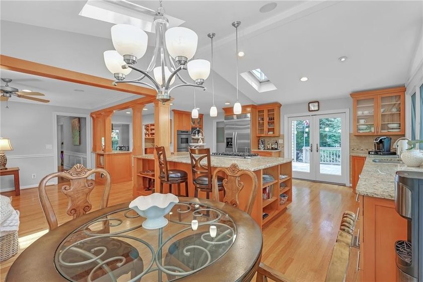 Lake lot. Cul-de-sac. Privacy. Chimney Lakes. One of the larger - photo 10