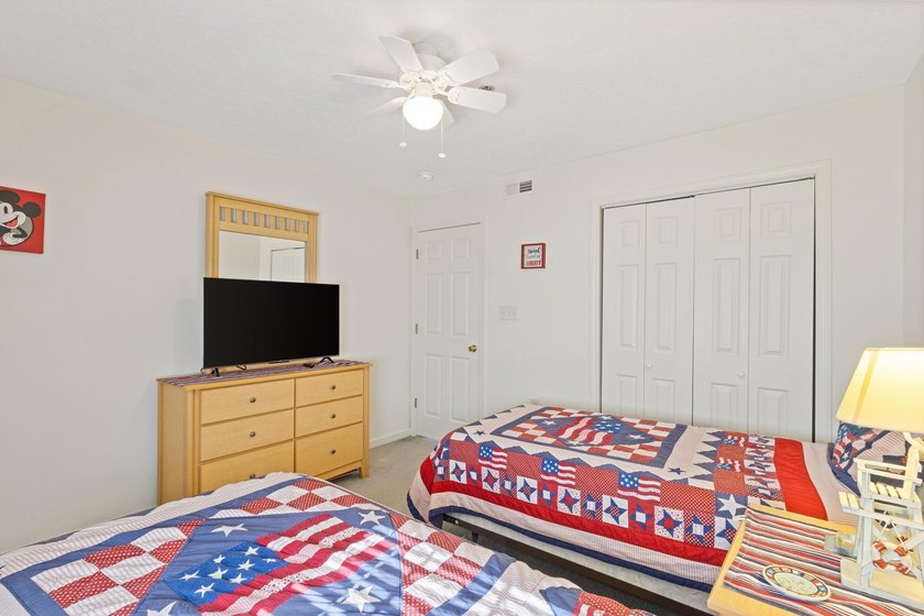 Introducing this fully furnished, top-floor end unit 2-bedroom - photo 16
