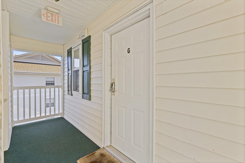 Introducing this fully furnished, top-floor end unit 2-bedroom - photo 21