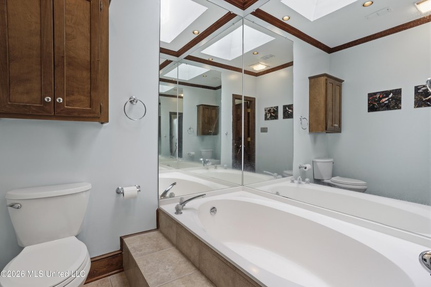 Properties like this with such warmth and character don't come - photo 22