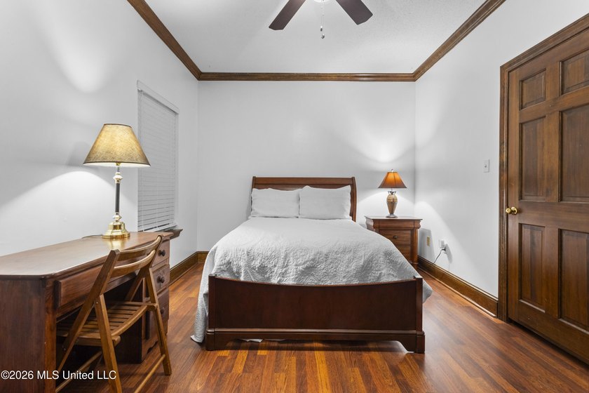 Properties like this with such warmth and character don't come - photo 30