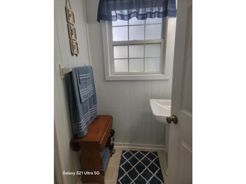 Great location near the ocean, restaurants and the Surfside - photo 4