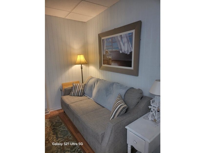 Great location near the ocean, restaurants and the Surfside - photo 8