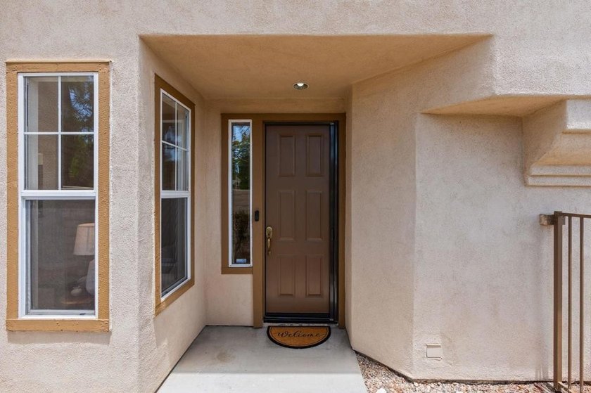 Rare opportunity to own a beautifully updated end unit townhome - photo 7