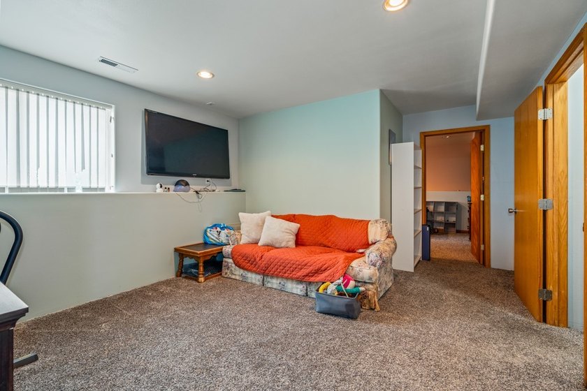 Welcome to 1216 Gardenia Drive, a well-maintained split-level - photo 22