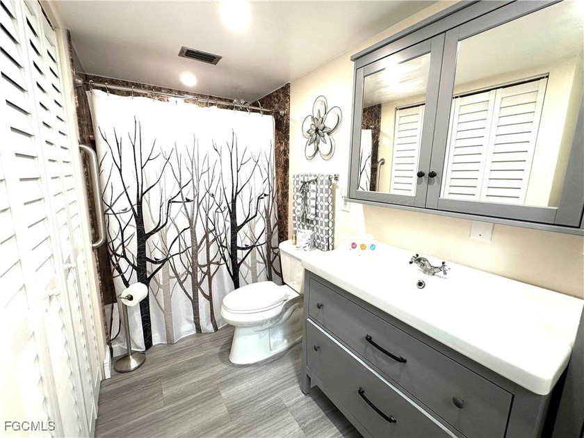 Looking for that fresh vibrant *move-in ready* energy? A RARE - photo 21