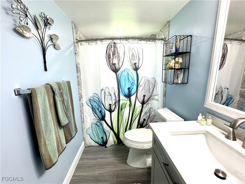 Looking for that fresh vibrant *move-in ready* energy? A RARE - photo 26