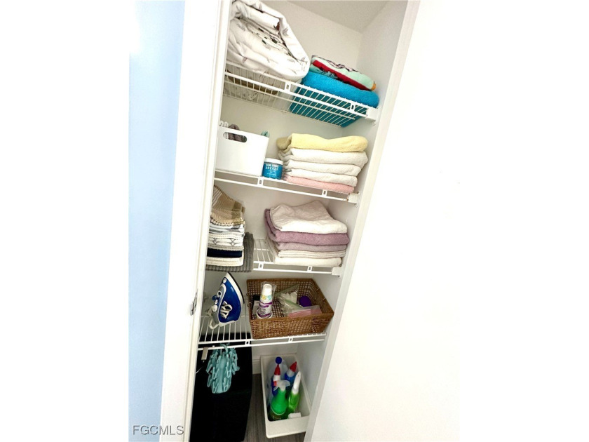 Looking for that fresh vibrant *move-in ready* energy? A RARE - photo 27