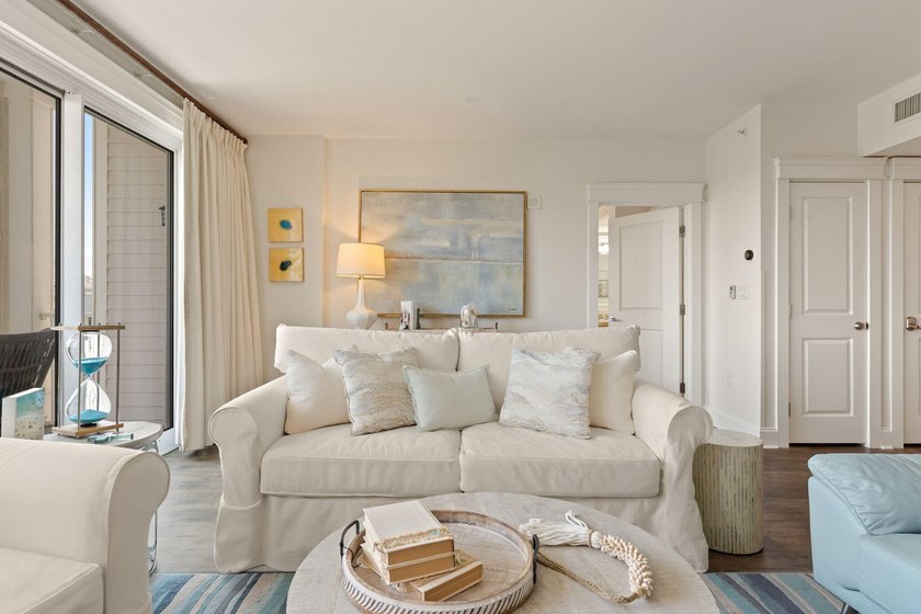 This one stands out!! Stunning 6th-floor condo with breathtaking - photo 5