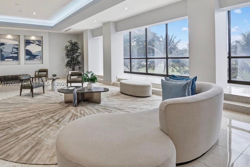 Exclusivity of this sophisticated penthouse (PH22), boasting a - photo 4