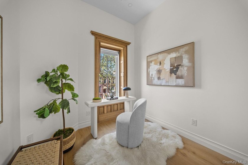 Set along a charming, tree-lined stretch of Bedford-Stuyvesant - photo 10