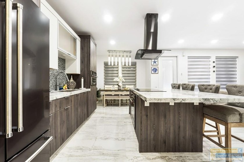Beautiful two-story property offering 3 bedrooms and 2.5 baths - photo 6