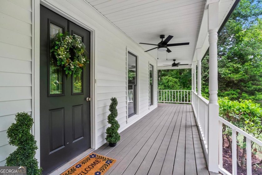 Welcome to 410 Arliss Drive - a beautifully renovated 3 bedroom - photo 6