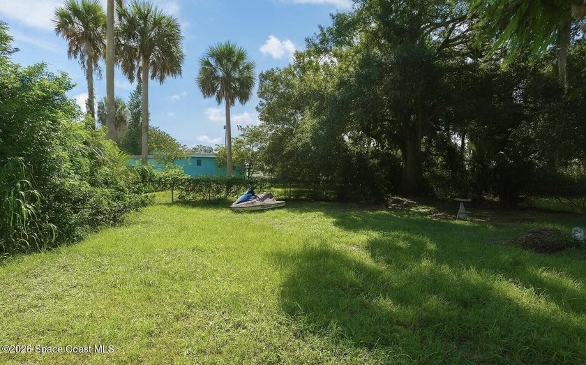 INVESTORS DREAM!!! 2 Spacious units in this beautifully updated - photo 22