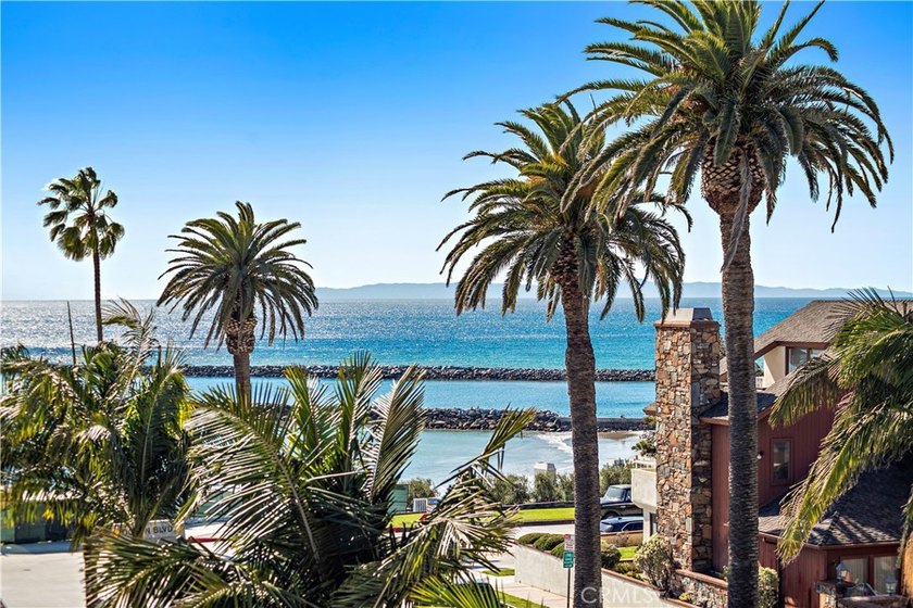 You'll enjoy spectacular ocean views throughout 212 Marguerite - photo 2