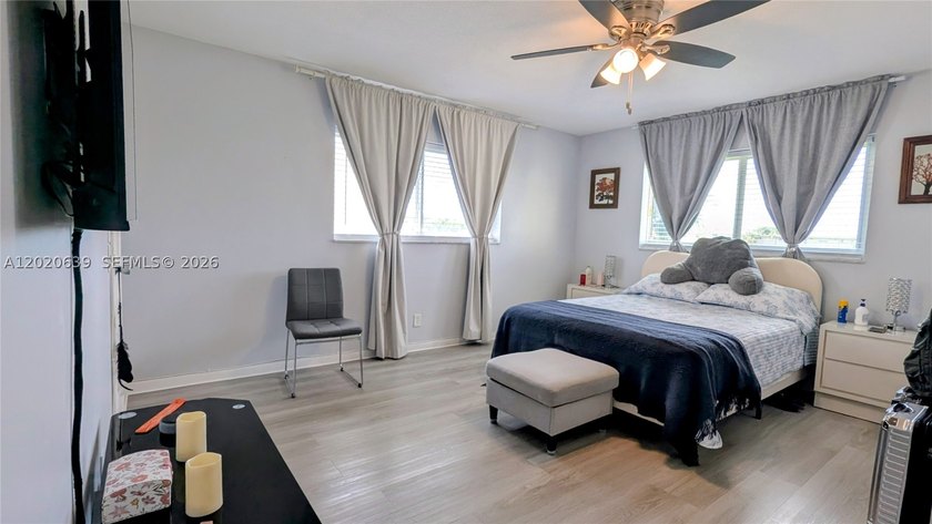 Tucked away on the fourth floor of the welcoming 55+ community - photo 20