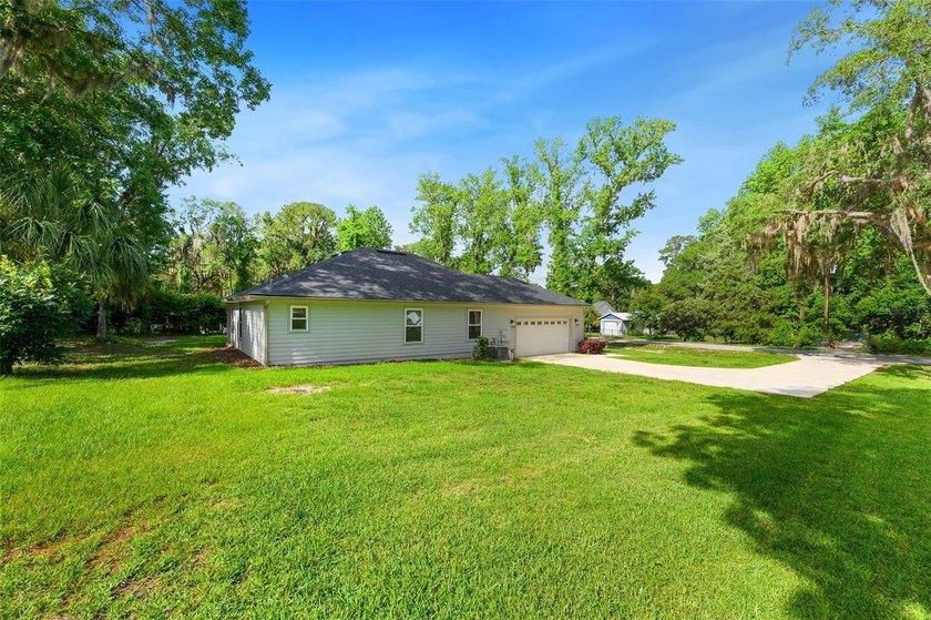 Under contract-accepting backup offers. Welcome to one of - photo 42