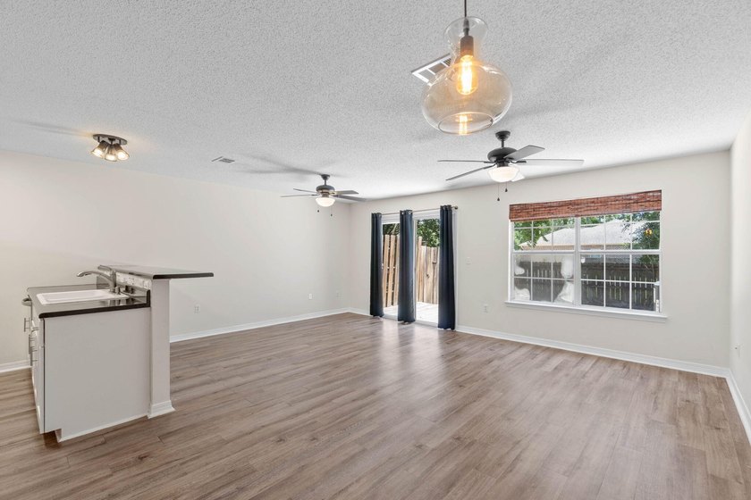 Move-in ready and ideally located, this beautifully maintained - photo 10