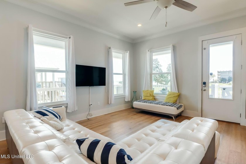 Stunning 6-year-old custom home sits on an oversized lot just - photo 5