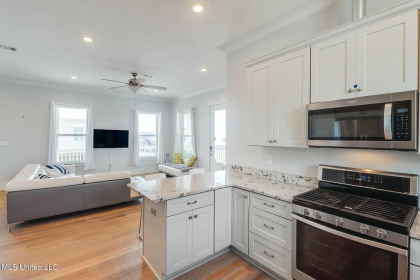 Stunning 6-year-old custom home sits on an oversized lot just - photo 8