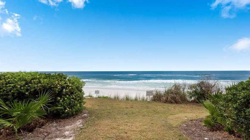 Exquisite ground-level, 1 bedroom Gulf-front Emerald Hill condo - photo 6