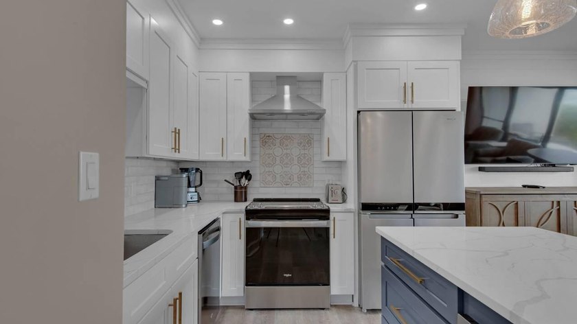 Exquisite ground-level, 1 bedroom Gulf-front Emerald Hill condo - photo 8