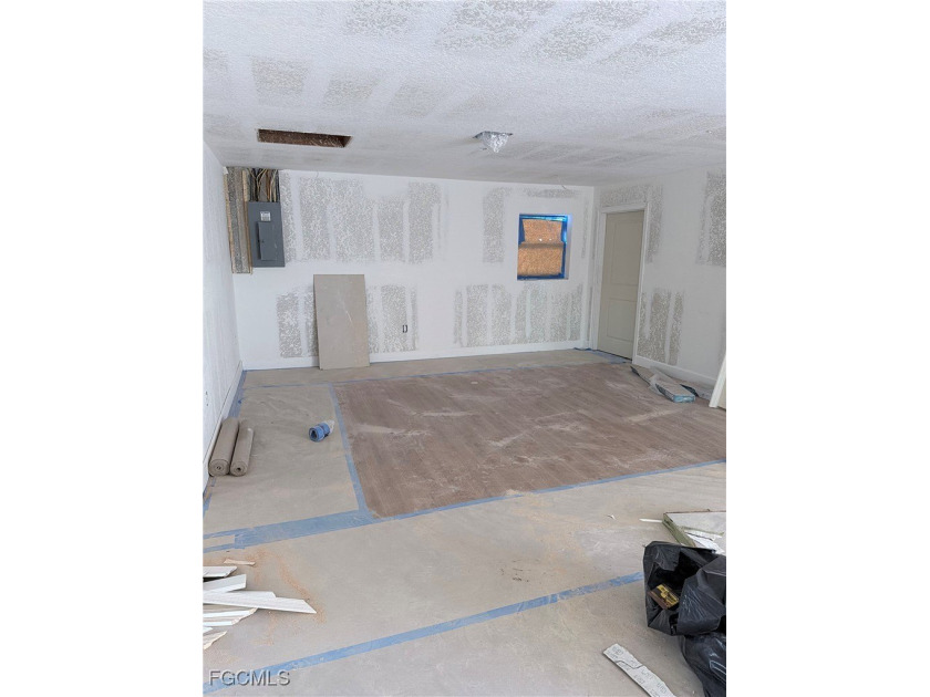 Investor opportunity with significant renovation work already - photo 3