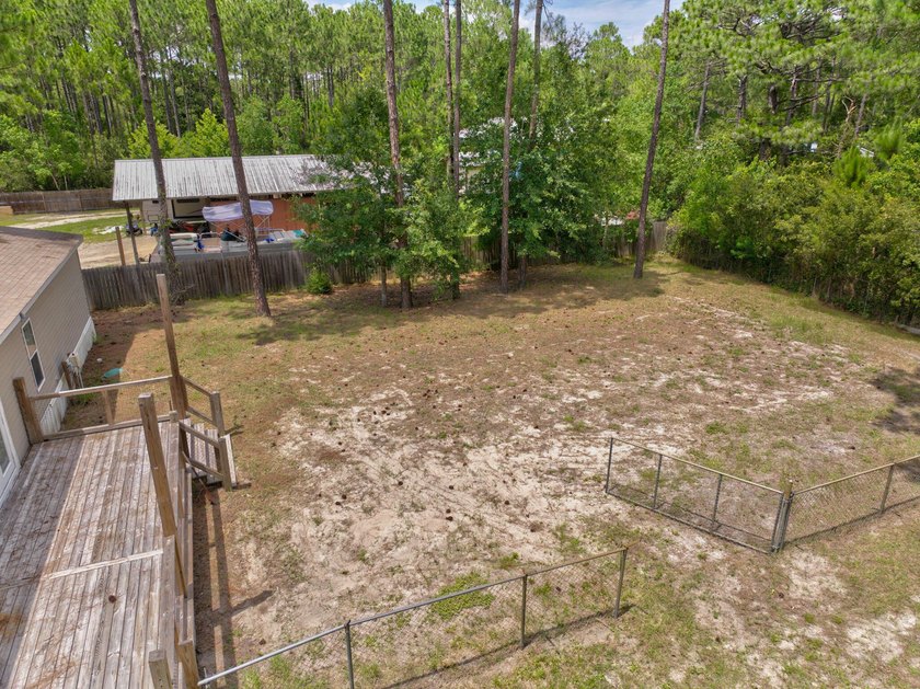 Spacious 5-bedroom, 3-bath mobile home built in 2017, offering - photo 4