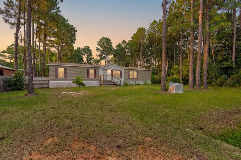 Spacious 5-bedroom, 3-bath mobile home built in 2017, offering - photo 6