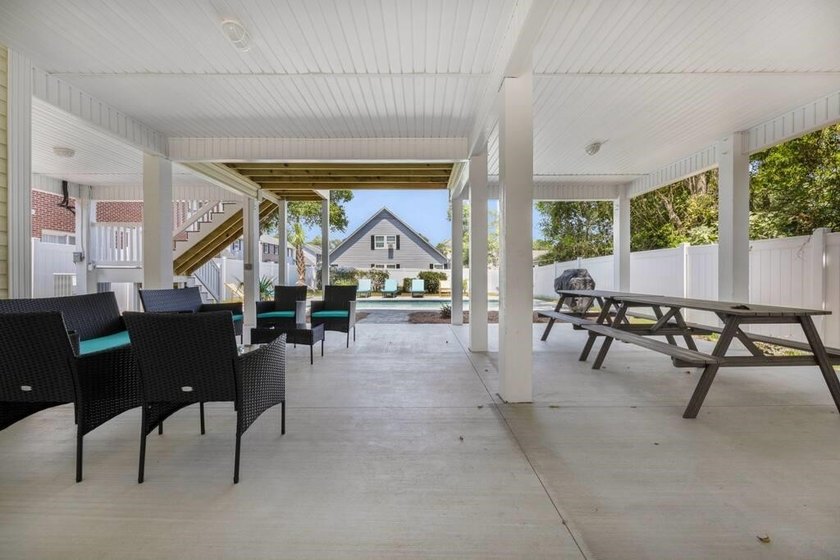 This is the kind of property that makes short-term rental - photo 9