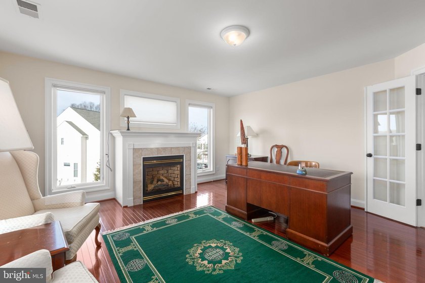 Imagine you're at home surrounded by water views, watching a - photo 47