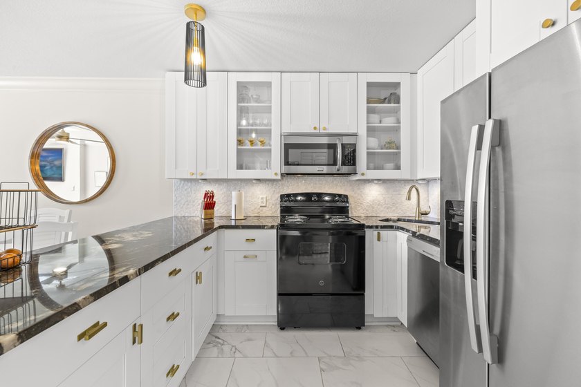 Welcome to your Slice of Paradise on South Hutchinson Island! - photo 4