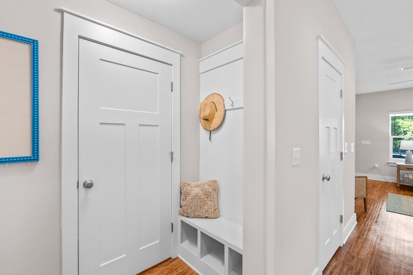 Sought-After Corner Unit in the Heart of Destin - Just Minutes - photo 9