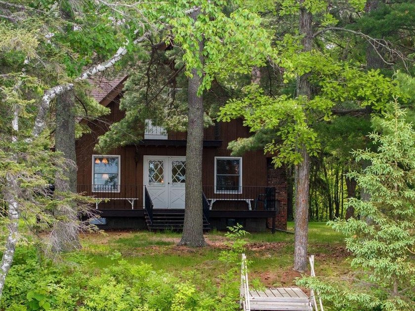 Welcome to classic lake life on highly sought-after Ten Mile - photo 20