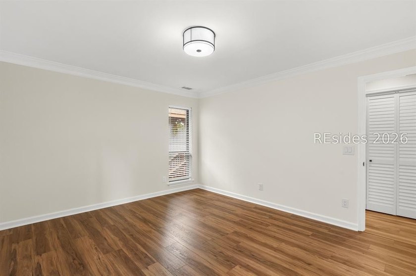 Beautifully remodeled &amp; meticulously maintained 4-bed 3-bath - photo 21