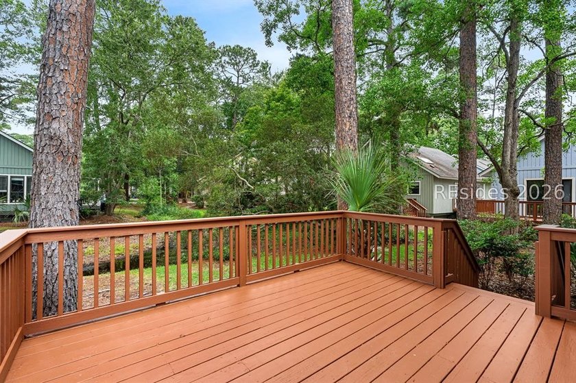 Beautifully remodeled &amp; meticulously maintained 4-bed 3-bath - photo 37