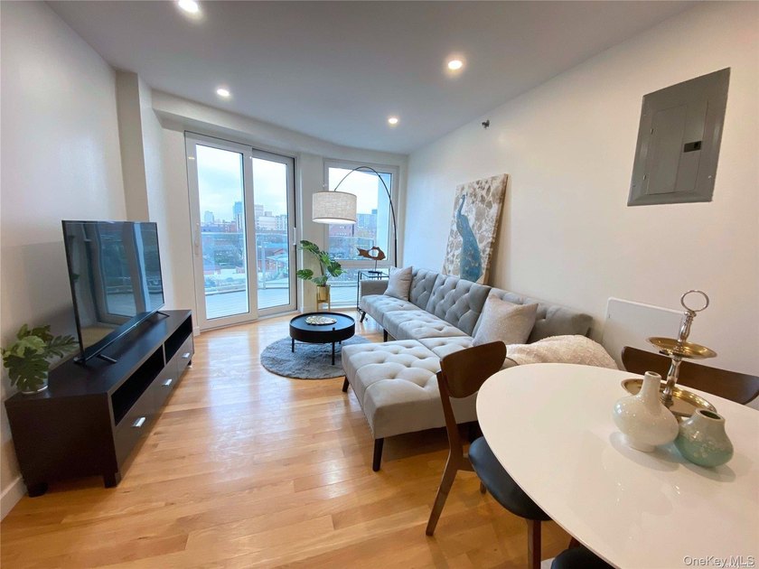 Flushing Prime Location, Brand New Condo. Walking Distance to - photo 2