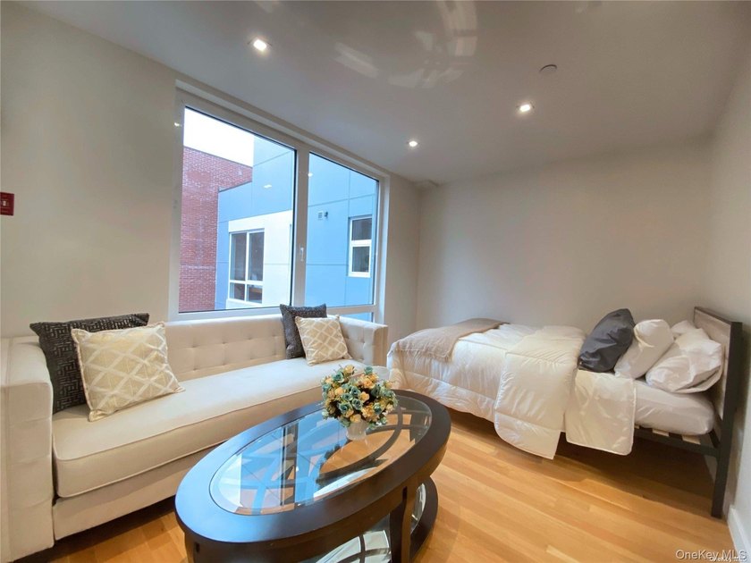 Flushing Prime Location, Brand New Condo. Walking Distance to - photo 4