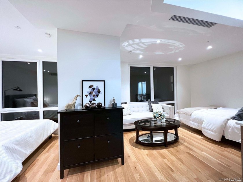 Flushing Prime Location, Brand New Condo. Walking Distance to - photo 7